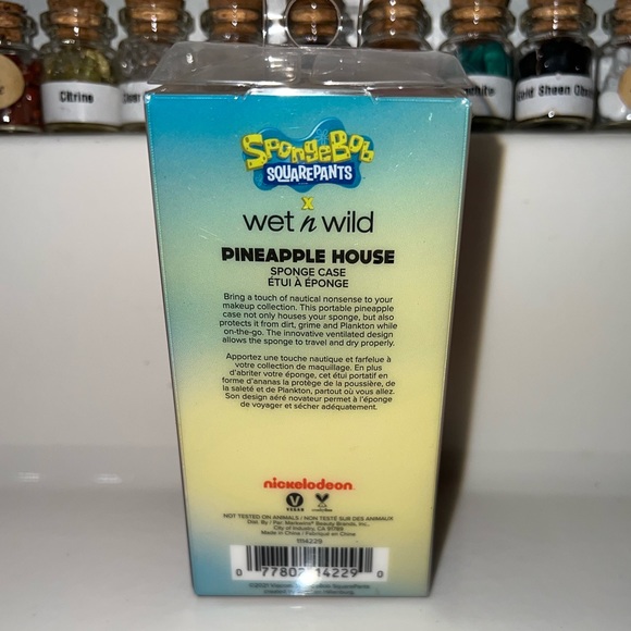 $6 SpongeBob makeup Sponge Holder. New in box. $6 if bundled - Picture 6 of 16